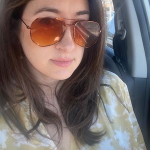 Meet your Posher, Catie